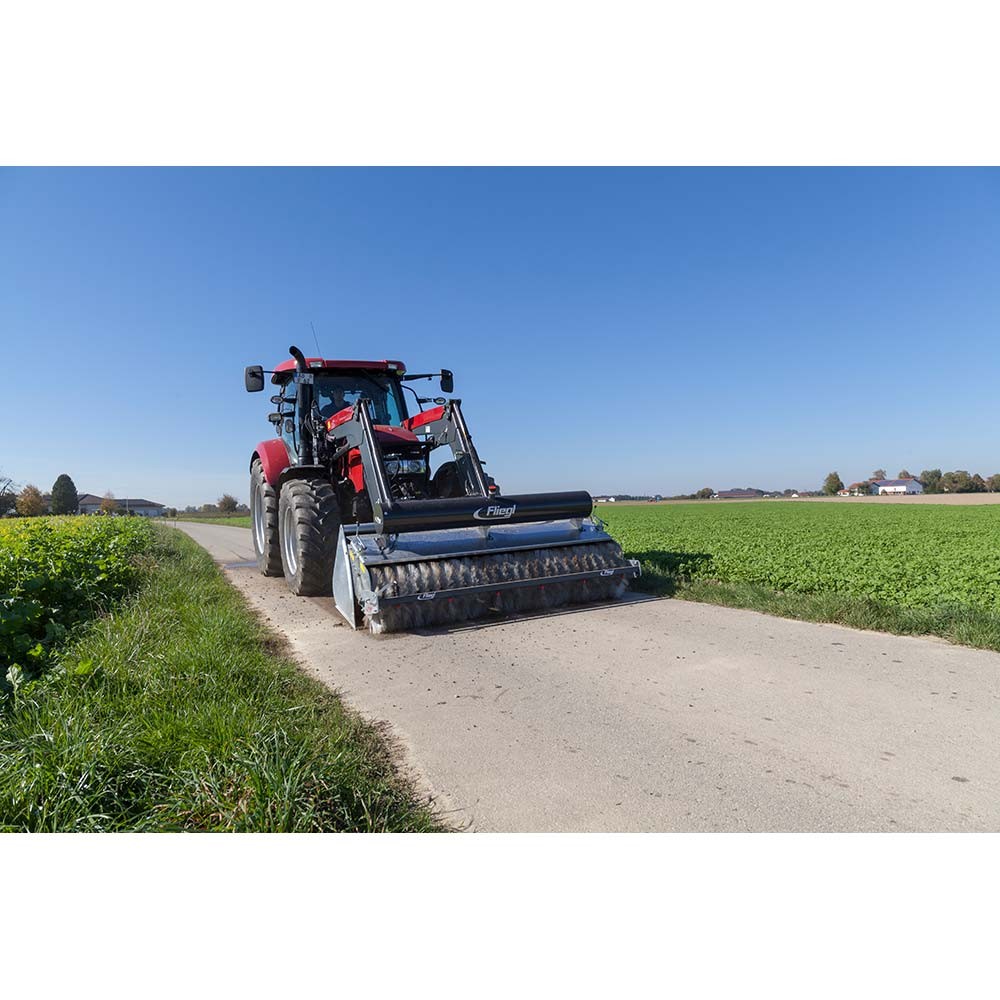 Sprüheinrichtung mit 85 l Tank für Kehrwalze "PowerPro"